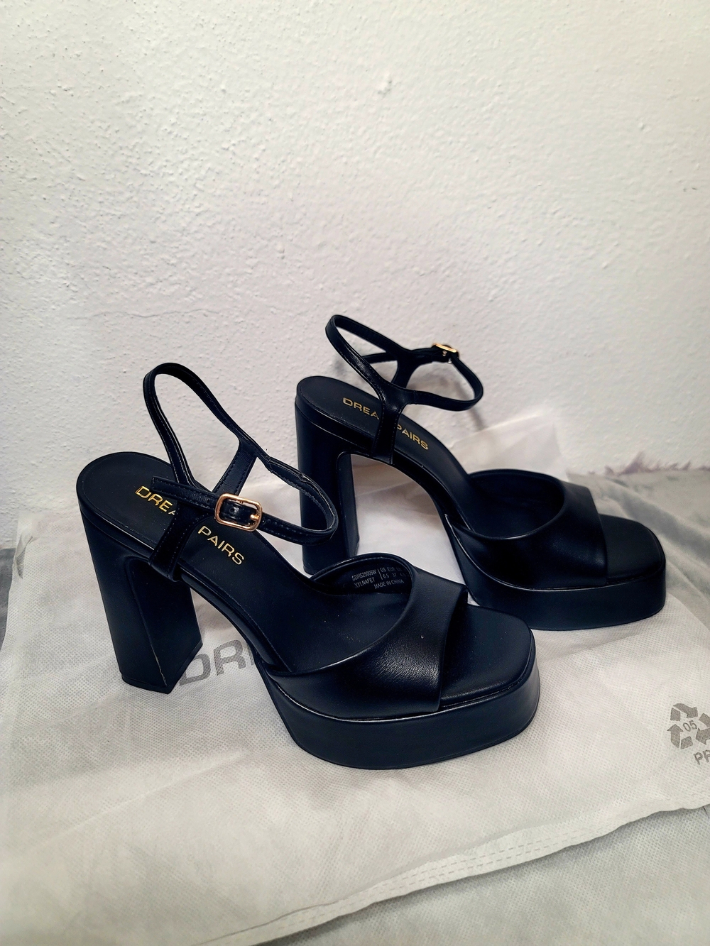 Dream Pairs Black Platform Block Heel Sandals with Ankle Strap